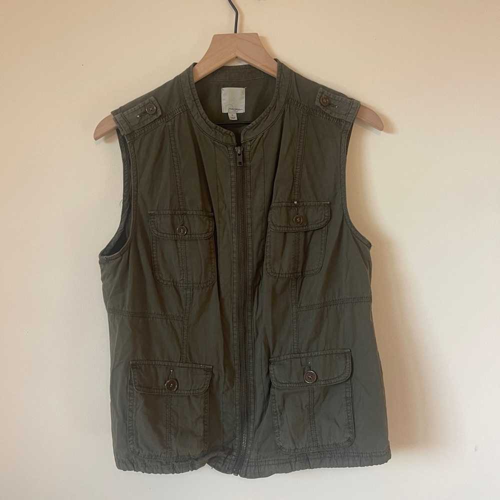 Halogen Army Green Vest Size M